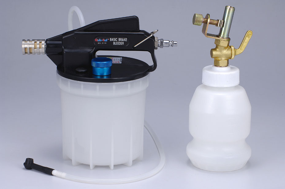 PNEUMATIC BRAKE OIL EXTRACTOR & BLEEDER KIT